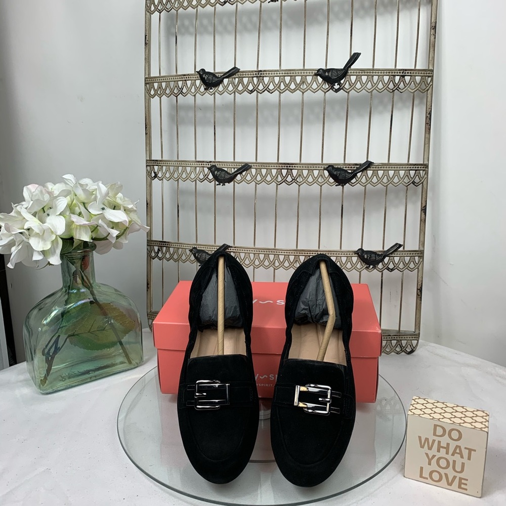 Easy-Spirit Cricket Slipon Loafers.
